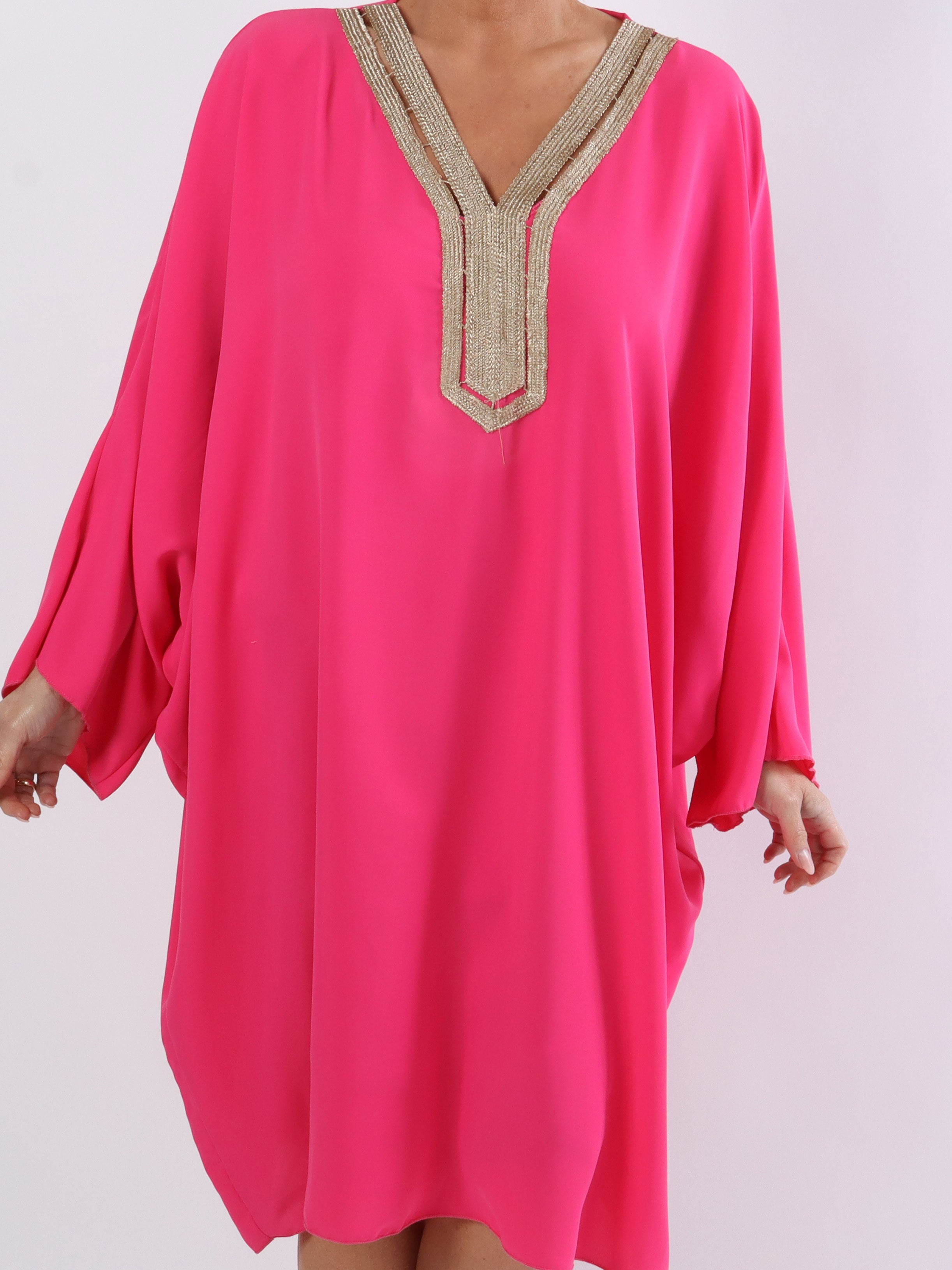 Viola - Plus size tunika med fin udskæring